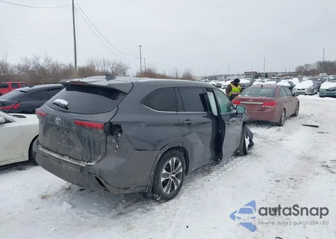 2021 Toyota Highlander Xle from USA, damaged, VIN 5TDHZRBH3MS523337